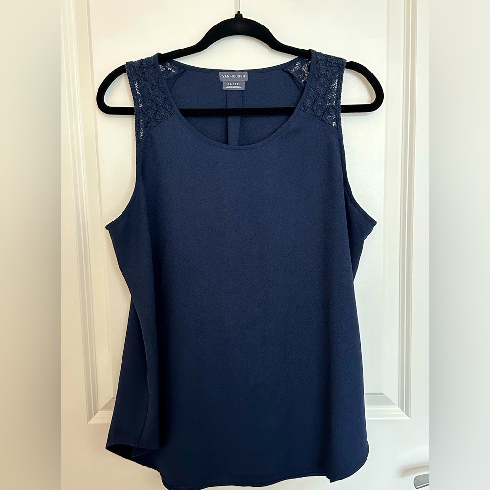 Van Heusen sleeveless top XL
